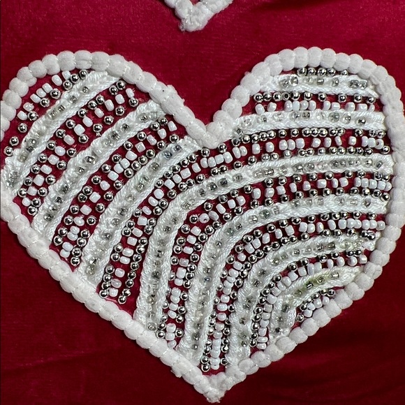 ❤️ Red  Valentine Heart Accent Pillow with Embroidered Detail - Picture 2 of 6